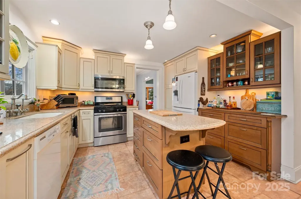45 Pine Crest Lane Tryon NC 28782