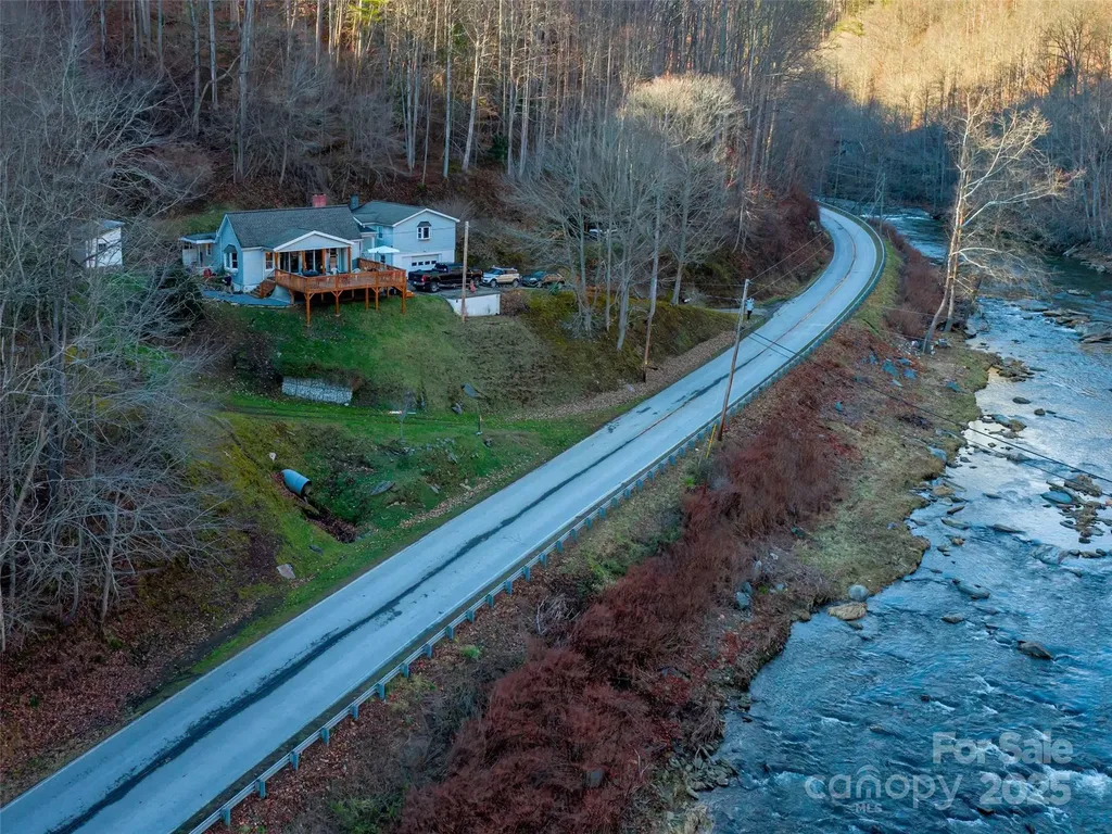 12982 Us Hwy 19w Burnsville NC 28714