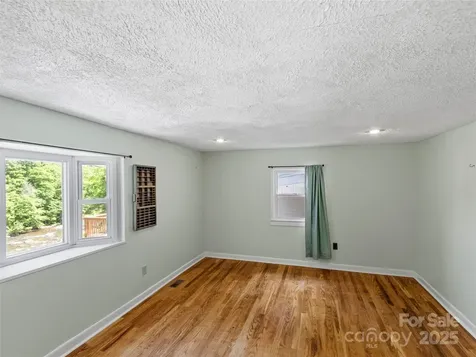 12982 Us Hwy 19w Burnsville NC 28714
