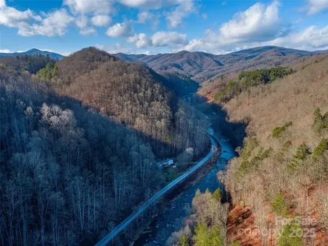 12982 Us Hwy 19w Burnsville NC 28714