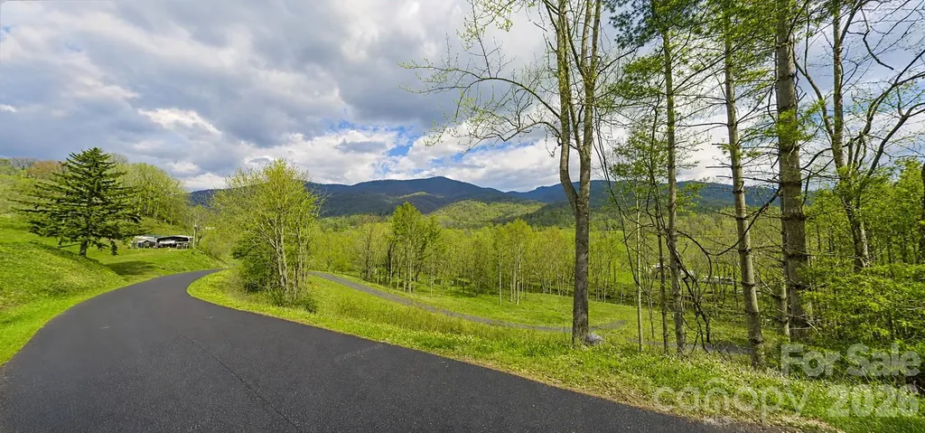 000 Pumpkin Patch Road Bakersville NC 28705