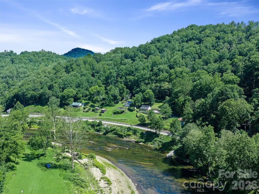 427 Johnson Cemetery Road Bakersville NC 28705