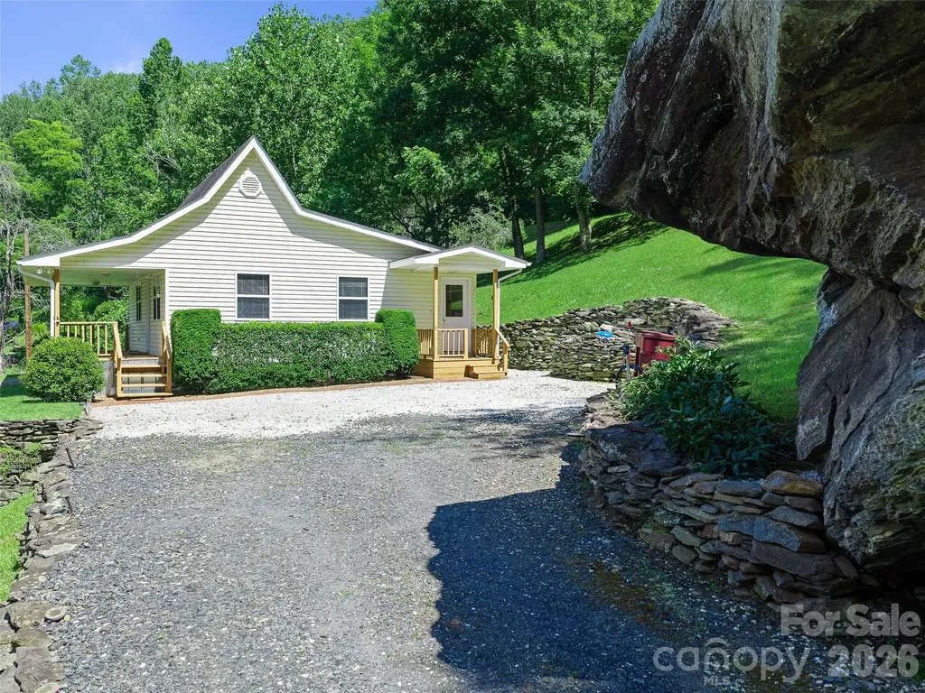 427 Johnson Cemetery Road Bakersville NC 28705