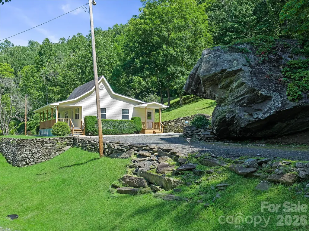 427 Johnson Cemetery Road Bakersville NC 28705
