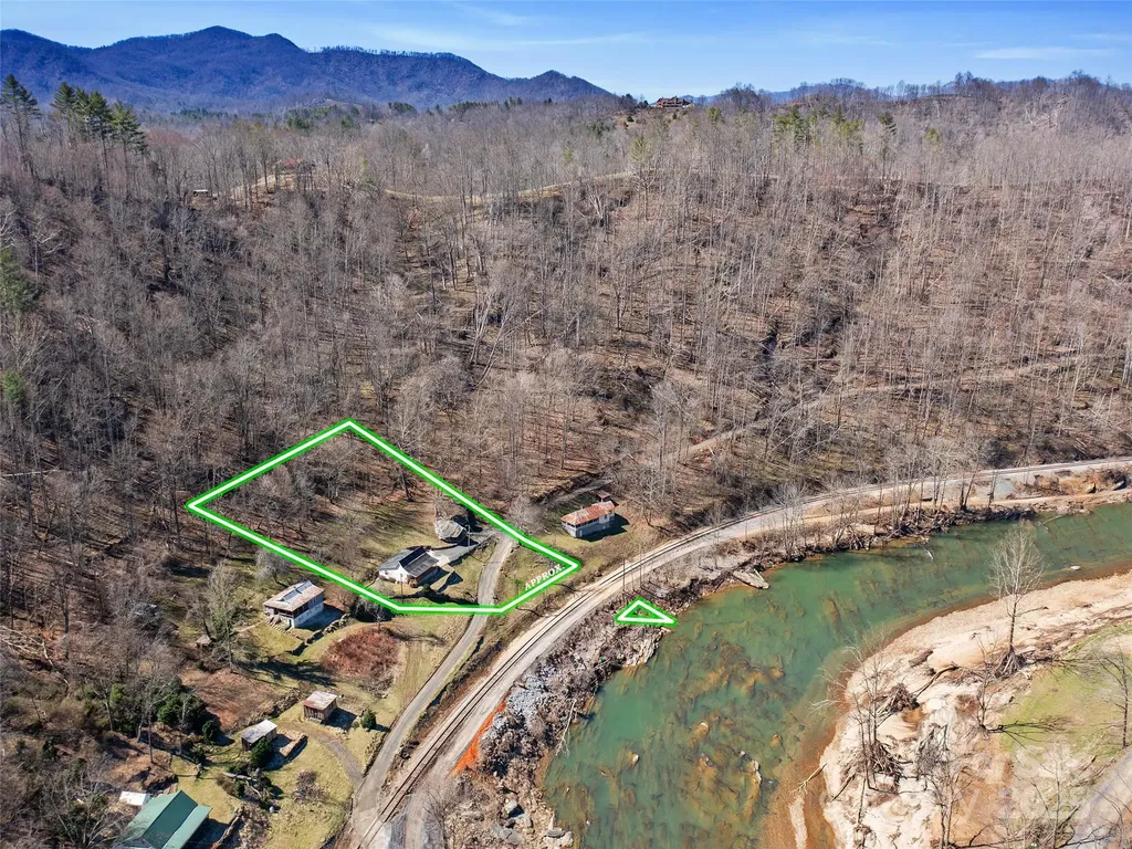 427 Johnson Cemetery Road Bakersville NC 28705
