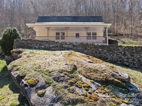 427 Johnson Cemetery Road Bakersville NC 28705