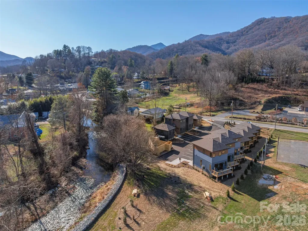 35 Leap Frog Park Waynesville NC 28786
