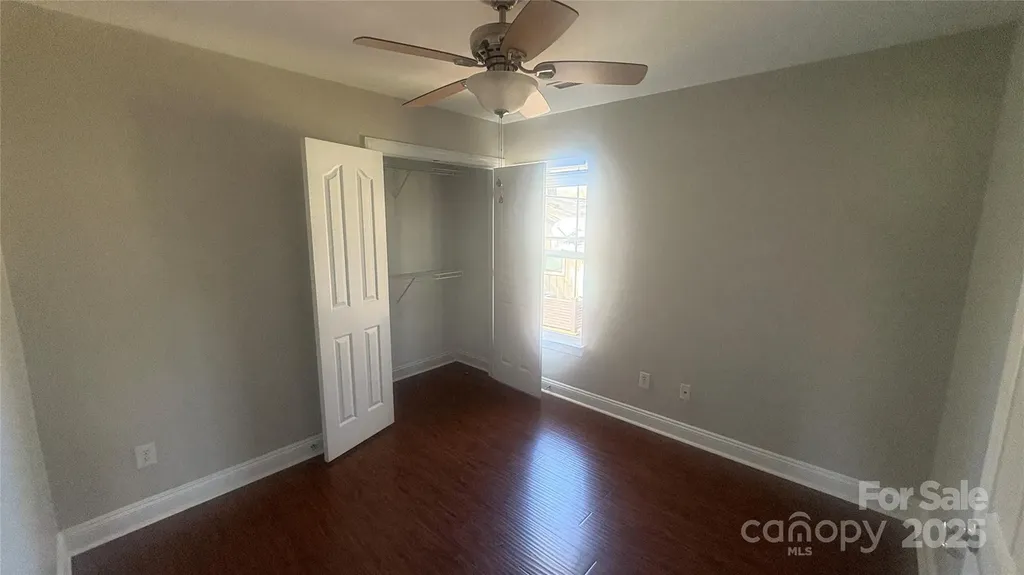 1134 Riverside Drive Charlotte NC 28214