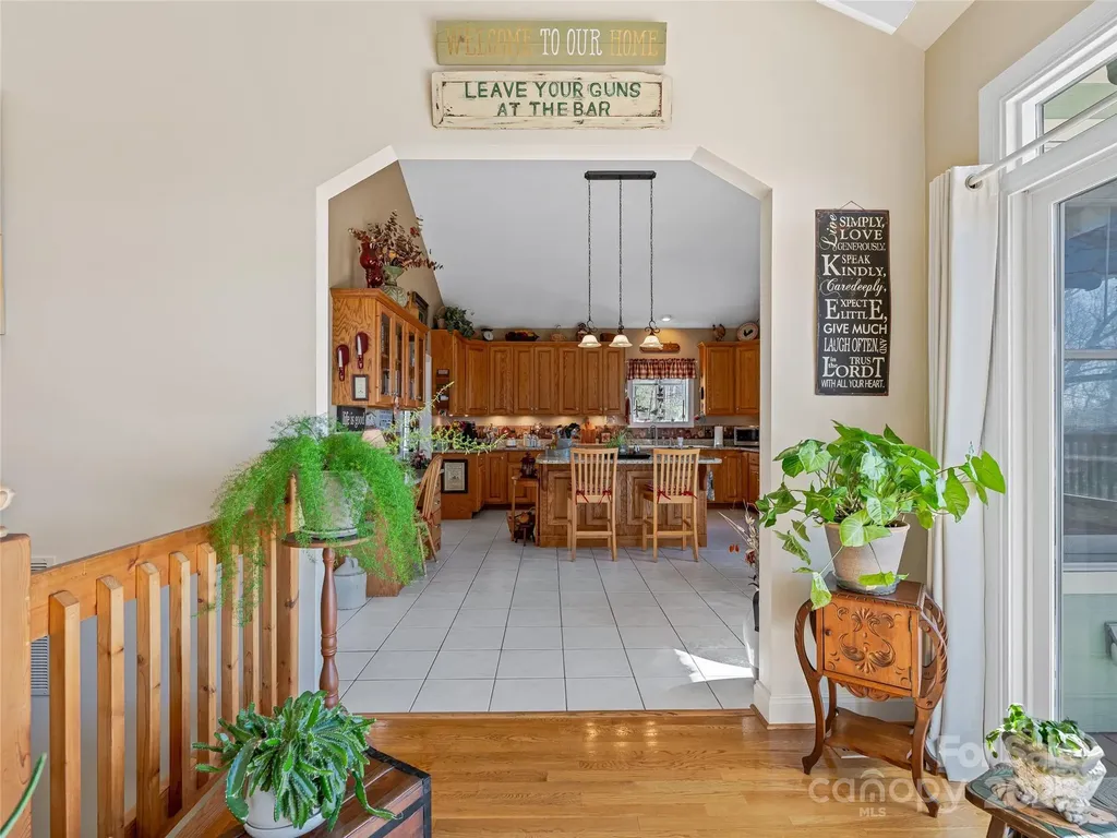 288 Hawks Point Drive Zirconia NC 28790
