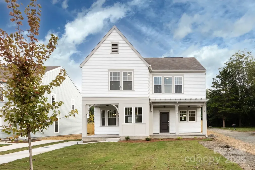 231 Hoskins Avenue Drive Charlotte NC 28208