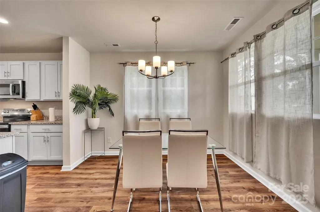 231 Hoskins Avenue Drive Charlotte NC 28208