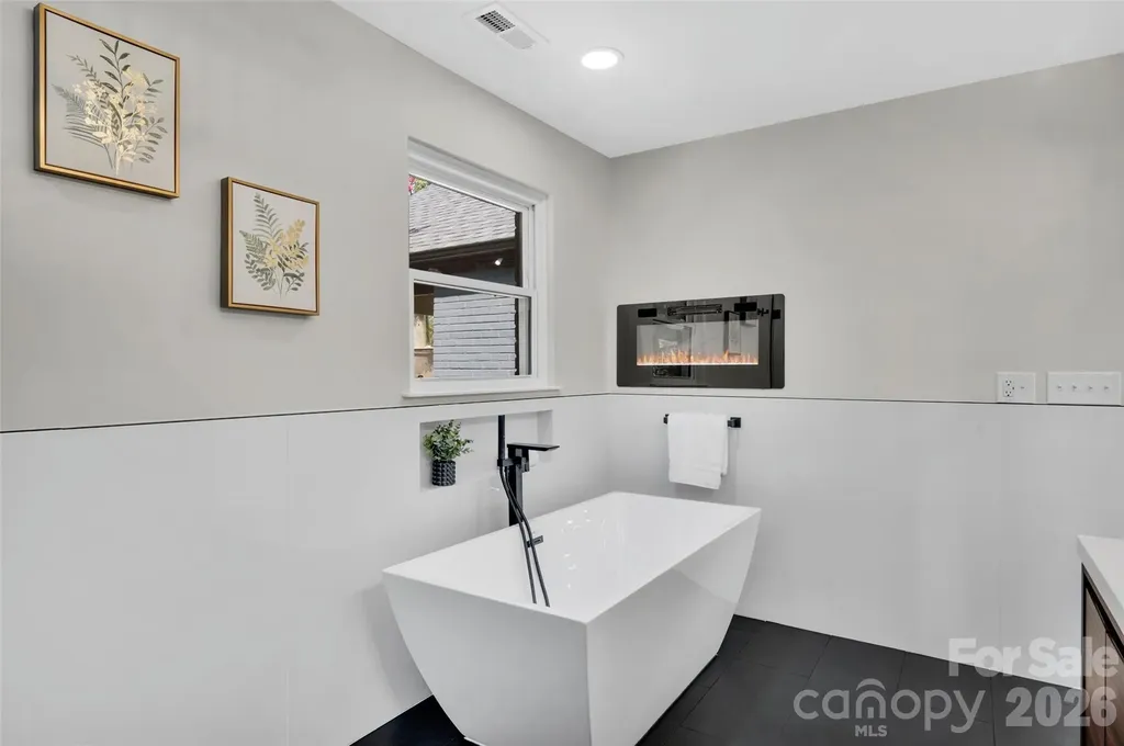 3942 Mcmillan Street Charlotte NC 28205