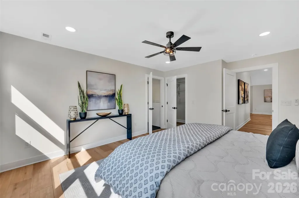 3942 Mcmillan Street Charlotte NC 28205