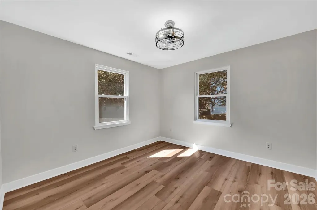3942 Mcmillan Street Charlotte NC 28205