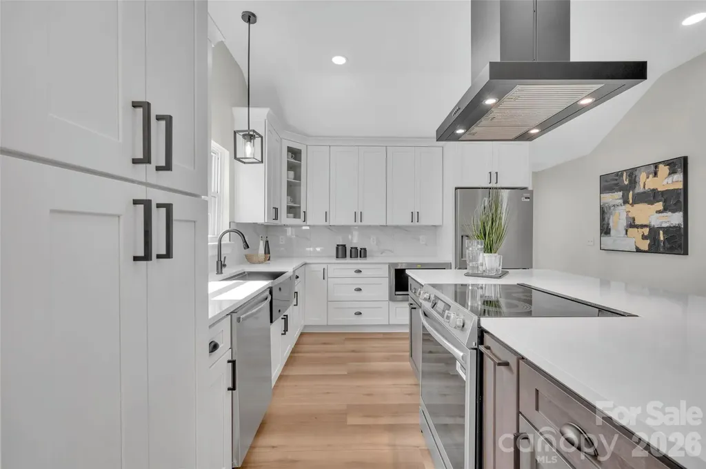 3942 Mcmillan Street Charlotte NC 28205