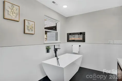 3942 Mcmillan Street Charlotte NC 28205