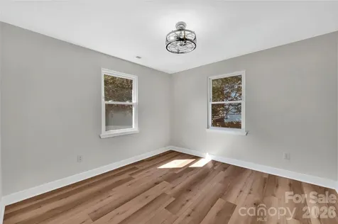 3942 Mcmillan Street Charlotte NC 28205