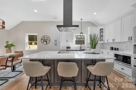 3942 Mcmillan Street Charlotte NC 28205
