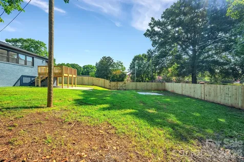 3942 Mcmillan Street Charlotte NC 28205