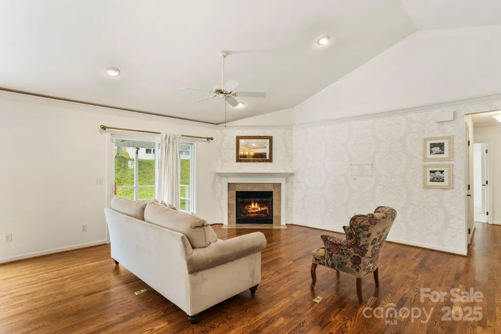 315 Charlestown Drive Hendersonville NC 28792