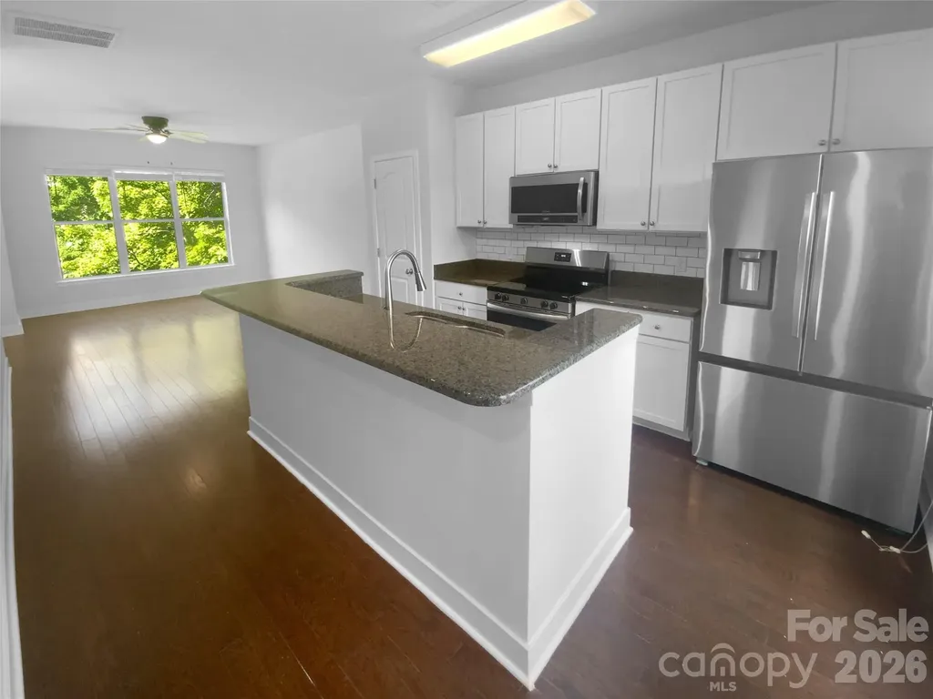 1031 Skyline View Way Charlotte NC 28204