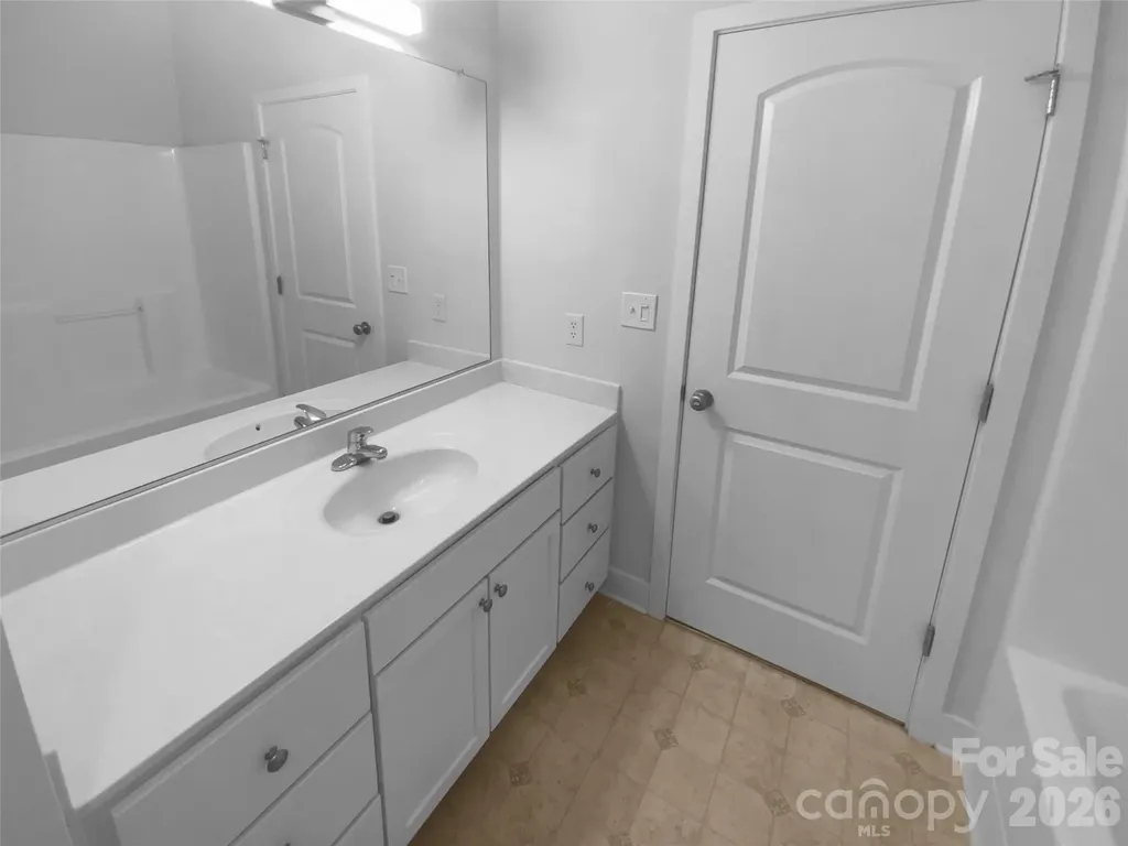 1031 Skyline View Way Charlotte NC 28204