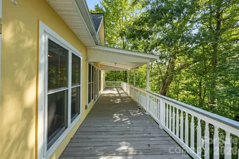 36 Macedonia West Drive Saluda NC 28773