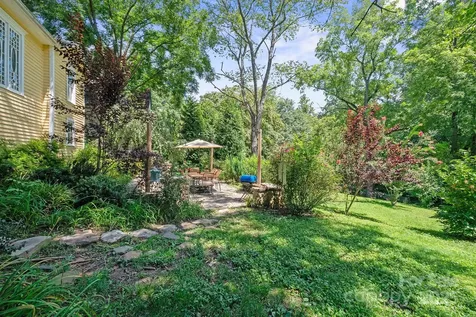 506 N Main Street NW Lenoir NC 28645