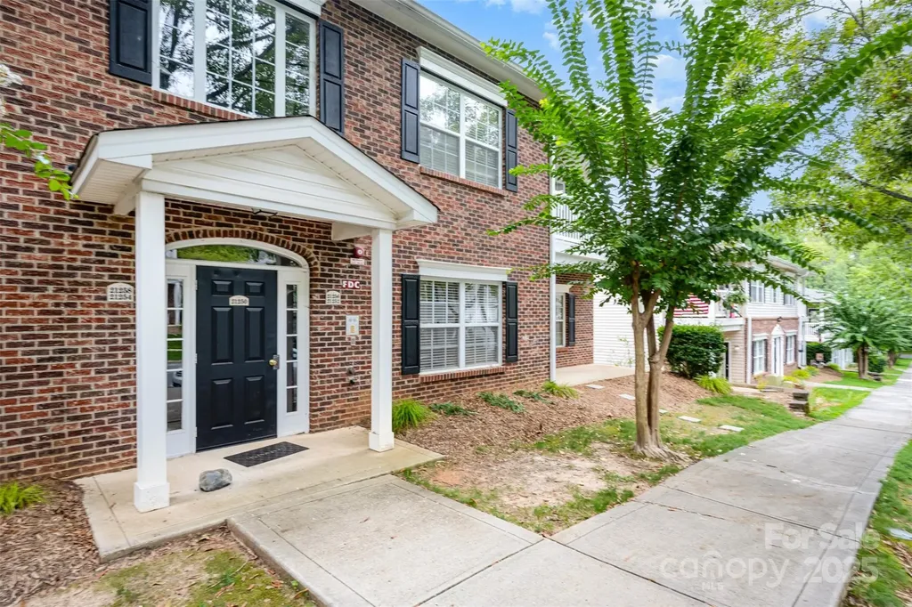 21252 Hickory Street Cornelius NC 28031