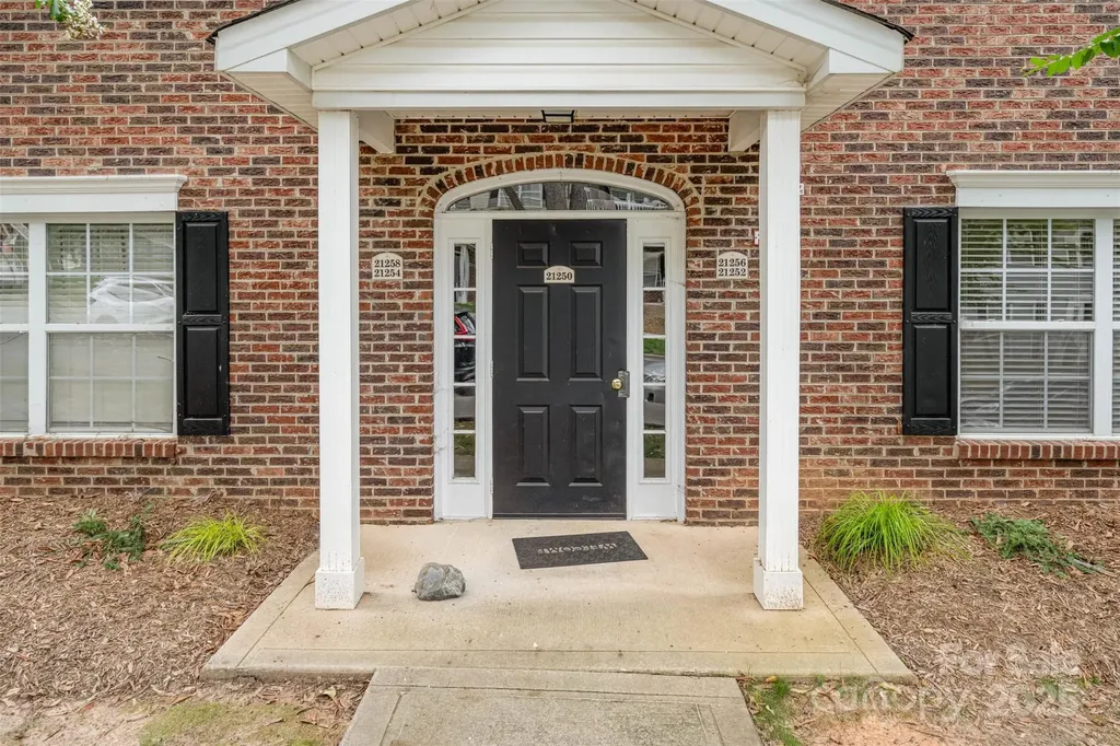 21252 Hickory Street Cornelius NC 28031