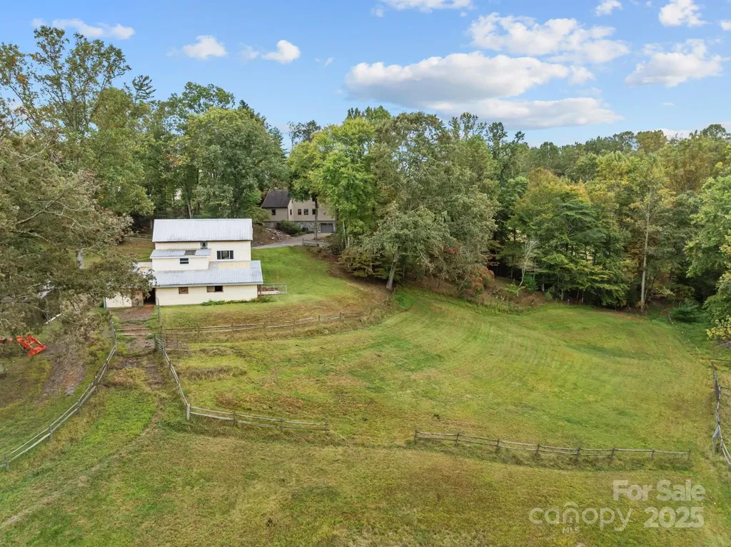 71 Kuykendall Branch Asheville NC 28804
