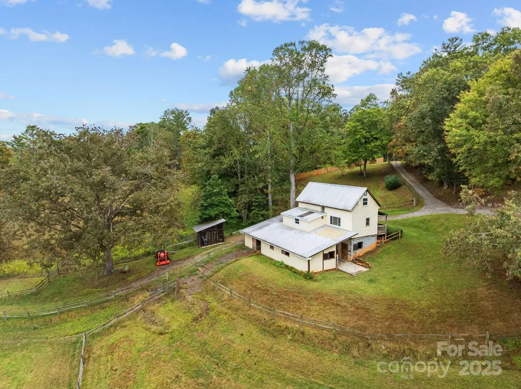 71 Kuykendall Branch Asheville NC 28804