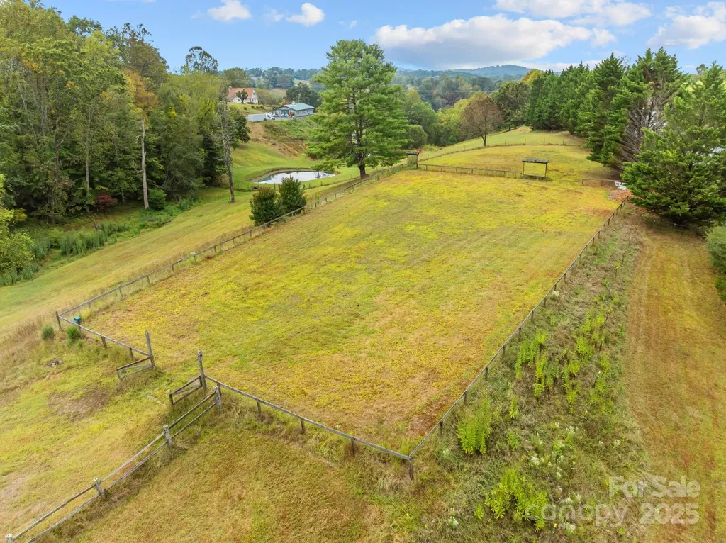 71 Kuykendall Branch Asheville NC 28804
