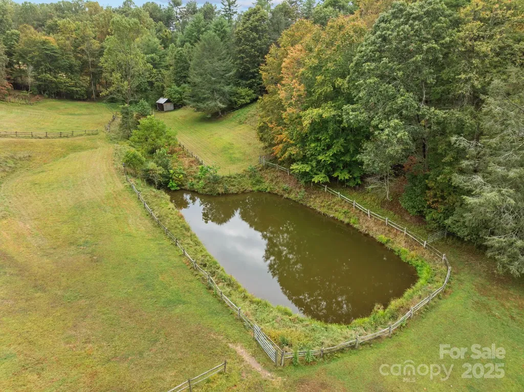 71 Kuykendall Branch Asheville NC 28804