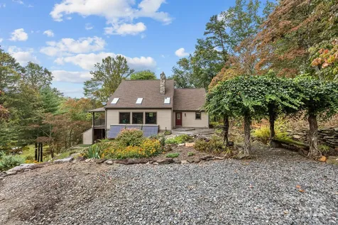 71 Kuykendall Branch Asheville NC 28804