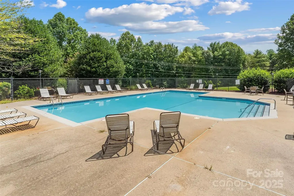 2076 Waterford Way Morganton NC 28655