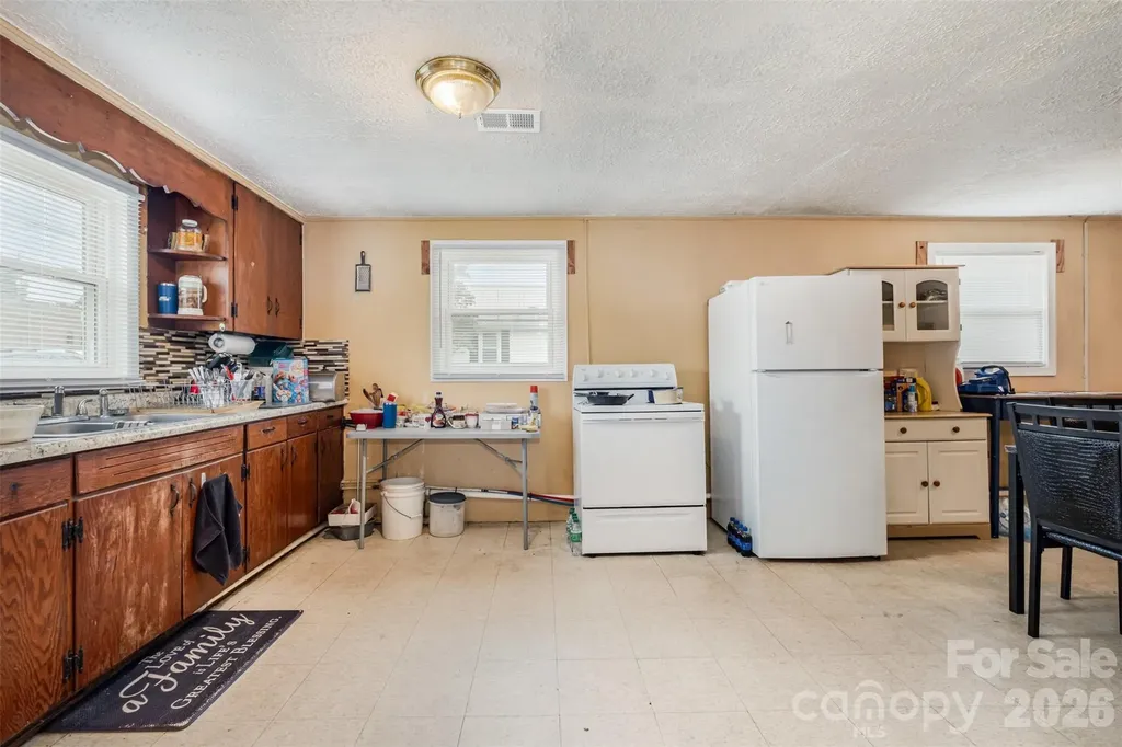 3948 Main Avenue Drive NW Hickory NC 28601