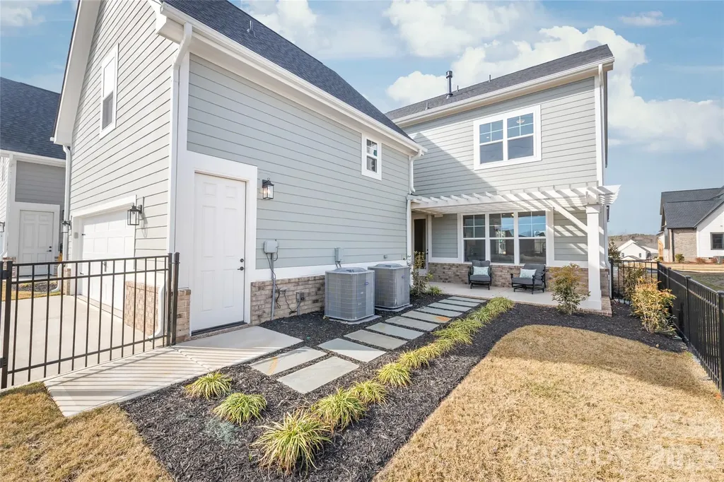 19048 Newburg Hill Road Davidson NC 28036