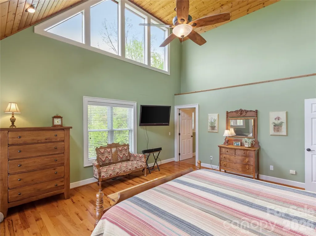 370 Appaloosa Trail Burnsville NC 28714