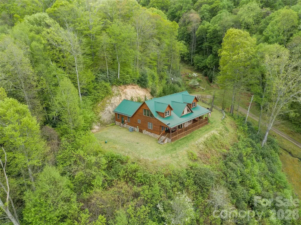370 Appaloosa Trail Burnsville NC 28714