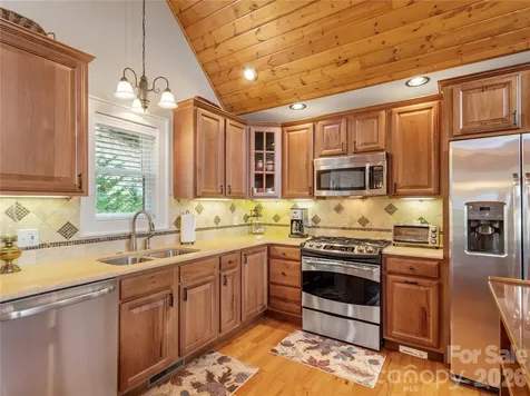370 Appaloosa Trail Burnsville NC 28714