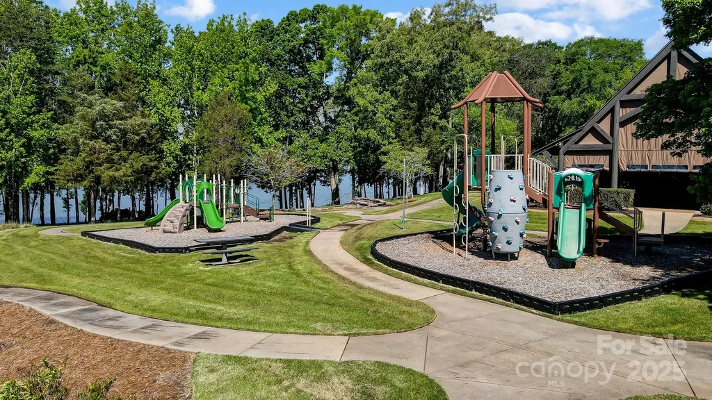 10629 Island Point Road Charlotte NC 28278