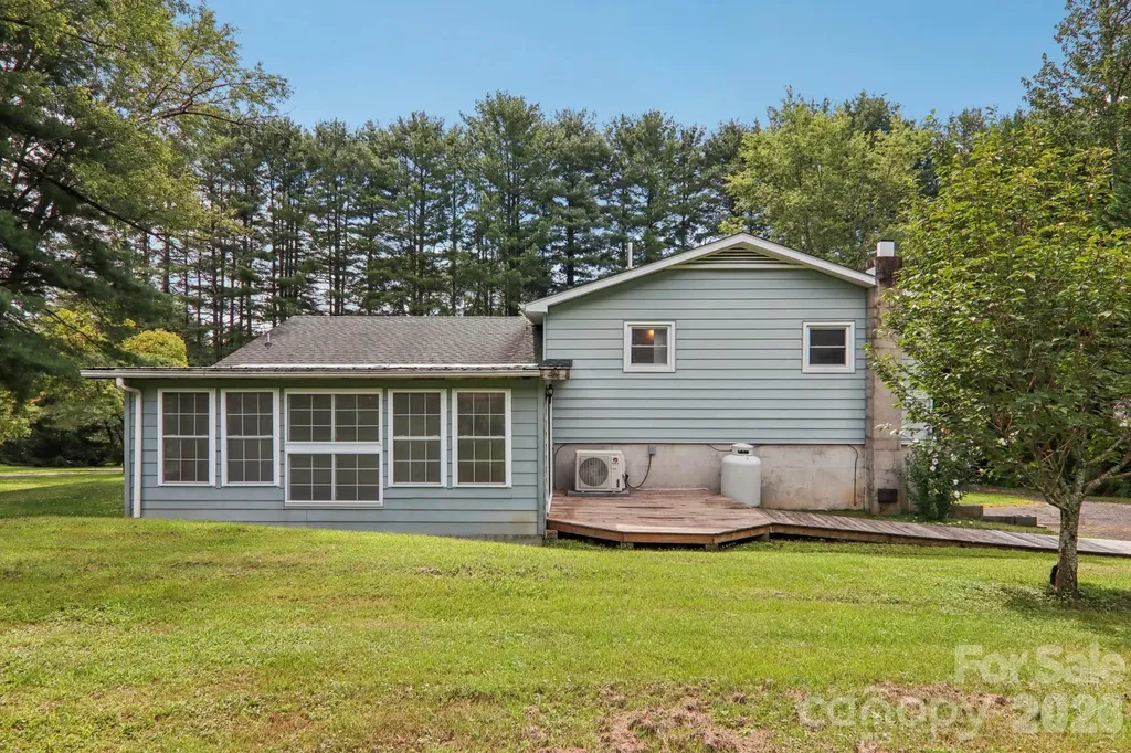 264 Cashdon Drive Mills River NC 28759