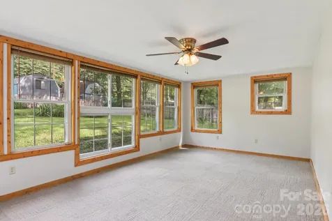 264 Cashdon Drive Mills River NC 28759
