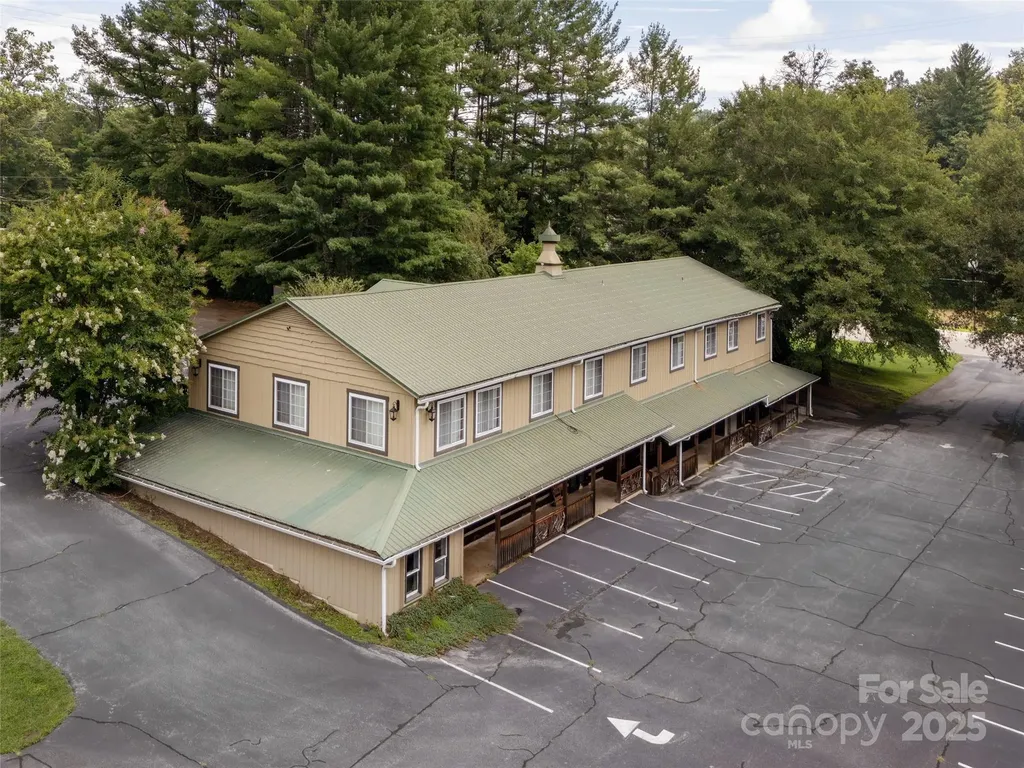8826 Boylston Highway Mills River NC 28759