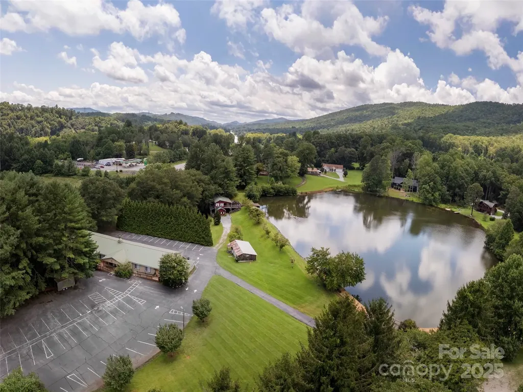 8826 Boylston Highway Mills River NC 28759