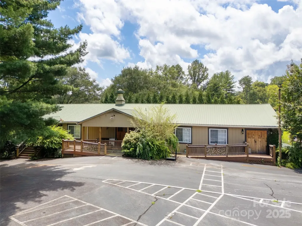 8826 Boylston Highway Mills River NC 28759