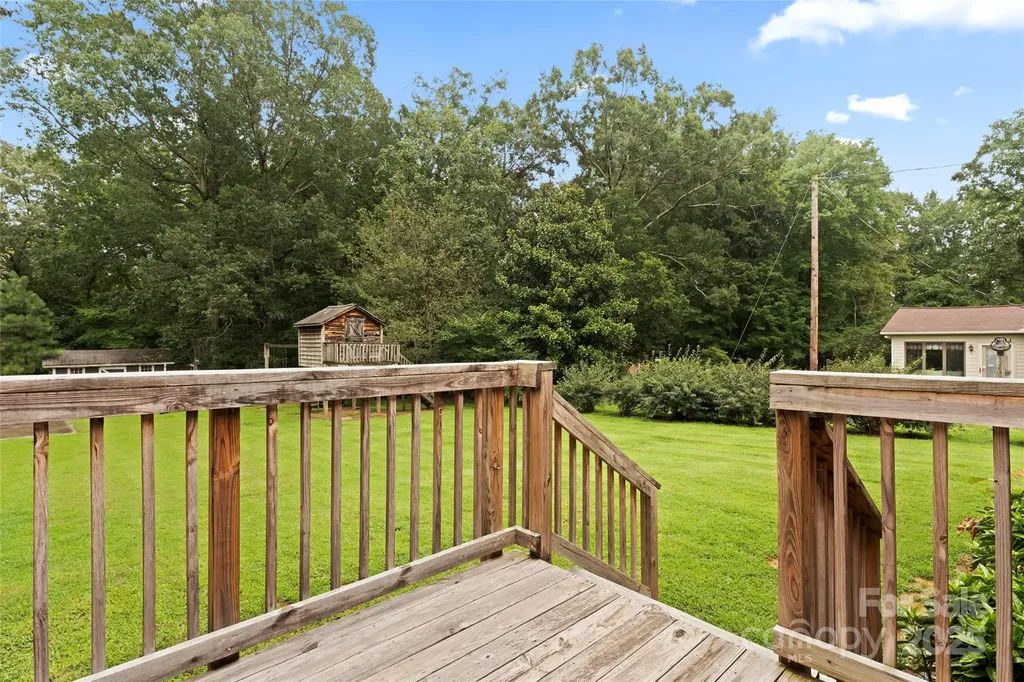 320 Forest Park Drive Denton NC 27239