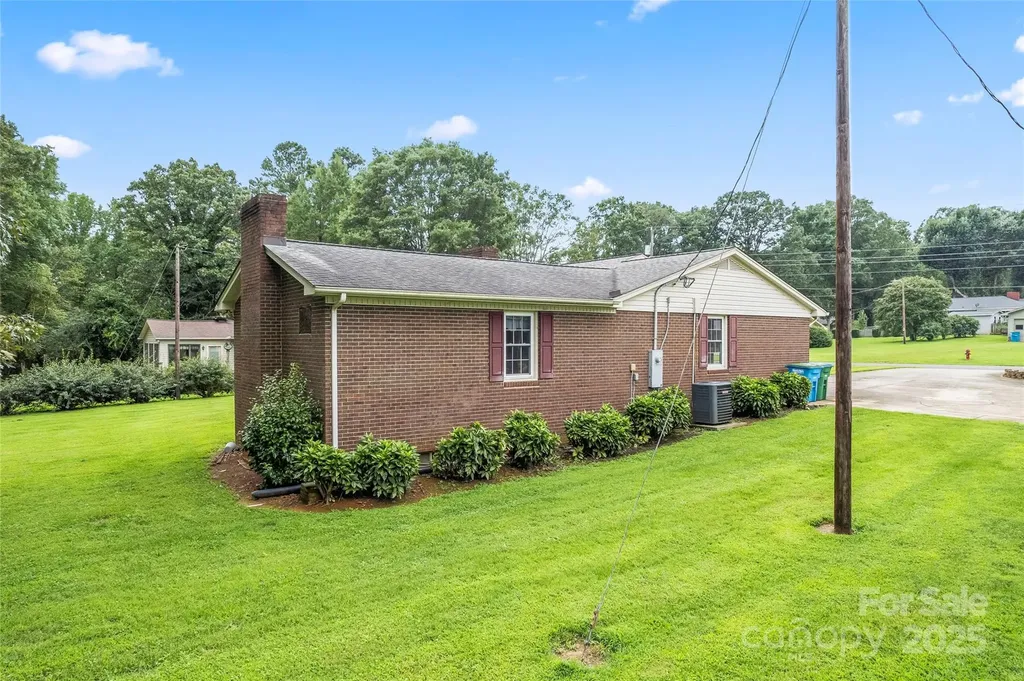 320 Forest Park Drive Denton NC 27239