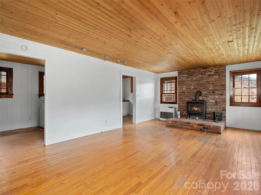 1361 & 1369 Soco Road Maggie Valley NC 28751